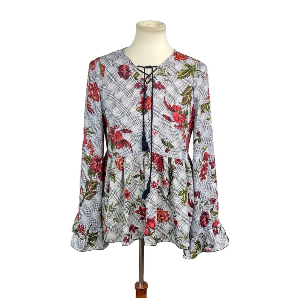 Woman’s Signature Studio plaid and floral boho blouse size S